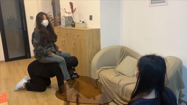 【爱秀套图】【209宿舍】宿舍三人假期在狗子身上拍照 YC-241106-4