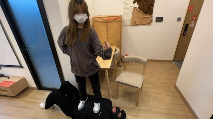 【爱秀套图】【209宿舍】宿舍三人假期在狗子身上拍照 YC-241106-4
