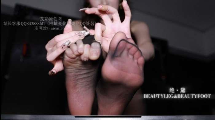 【爱秀套图】【绝·黛】强推艾琳175三种质感狗笼pov羞辱 GD006 YC-241119-2