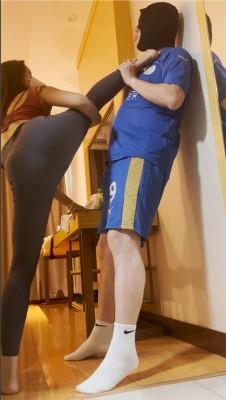 【爱秀套图】迷之女主瑜伽裤丝袜高踢 侧踩 窒息 YC-241124-4