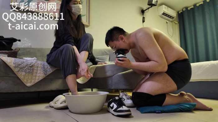 【爱秀套图】『chnnsct1818』大学系花继续施虐 YC-241130-4