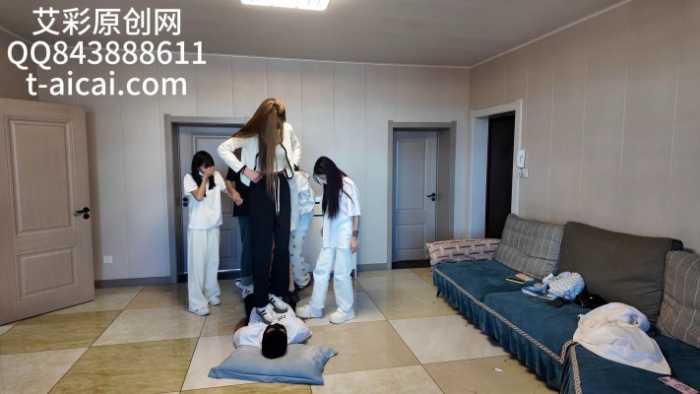 【爱秀套图】『chnnsct1818』女生们的“大玩具”！ YC-241130-7