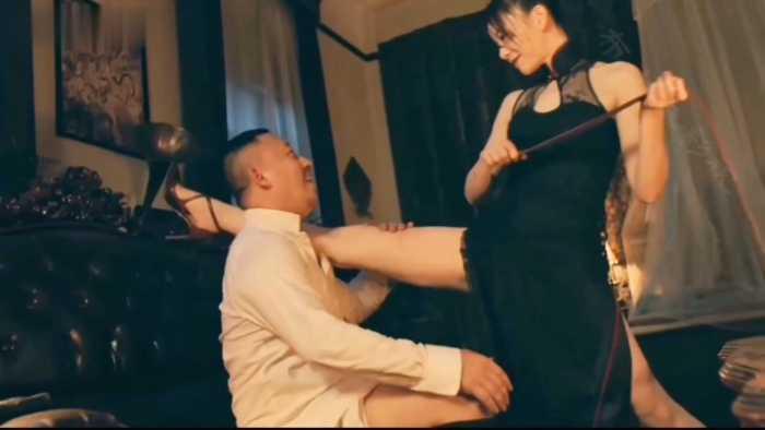 【爱秀套图】【影视剧】多位女神小姐姐丝袜美足棉袜美脚踩踏 踩脸踩脖子虐杀折磨男人 BPbf47655