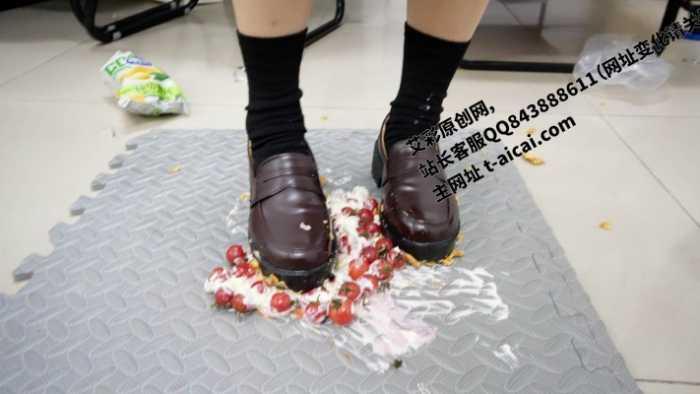 【爱秀套图】【第5风格】00后踩食物合集第三部 BPYC-241202-2