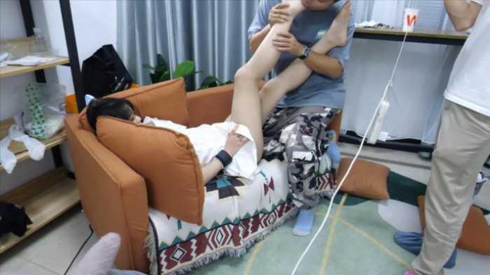 【网盘】【第5风格】剧情00后被入室抢劫捆绑勒晕舔脚 第三部 JS241204~1