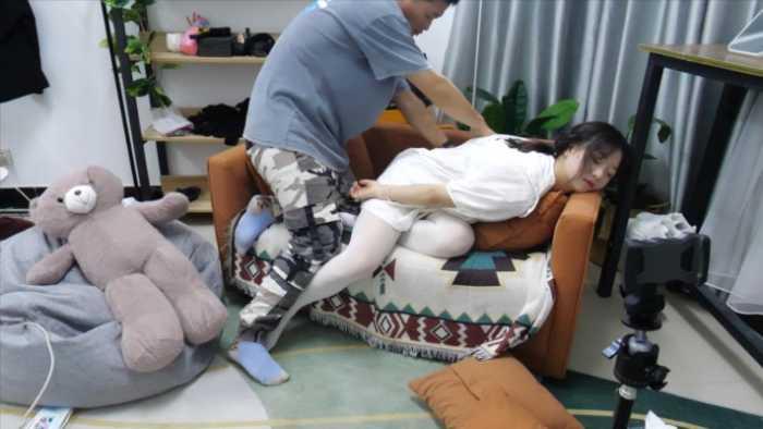 【网盘】【第5风格】剧情00后被入室抢劫捆绑勒晕舔脚 第三部 JS241204~1