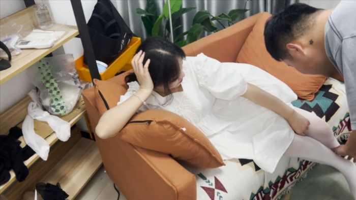 【网盘】【第5风格】剧情00后被入室抢劫捆绑勒晕舔脚 第三部 JS241204~1