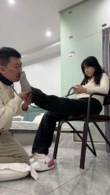 【爱秀套图】精神小妹 女神开发女奴玩奴下奴直接圣水 JS241204~2