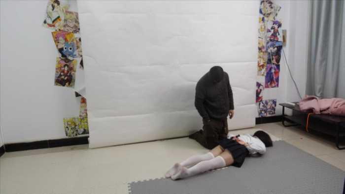 【爱秀套图】【第5风格】入室捆绑00后白丝脚 YC-241129-2