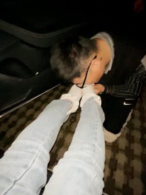 【爱秀套图】【第5风格】00后车外调教奴隶 YC-241202