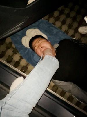 【爱秀套图】【第5风格】00后车外调教奴隶 YC-241202