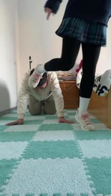 【网盘】【精神小妹】女神全体重踩踏暴力踢踹虐M JS241209~6