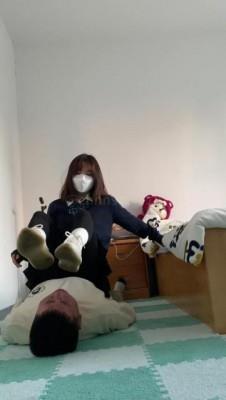 【网盘】【精神小妹】女神全体重踩踏暴力踢踹虐M JS241209~6