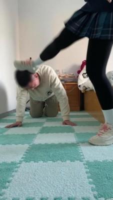 【网盘】【精神小妹】女神全体重踩踏暴力踢踹虐M JS241209~6