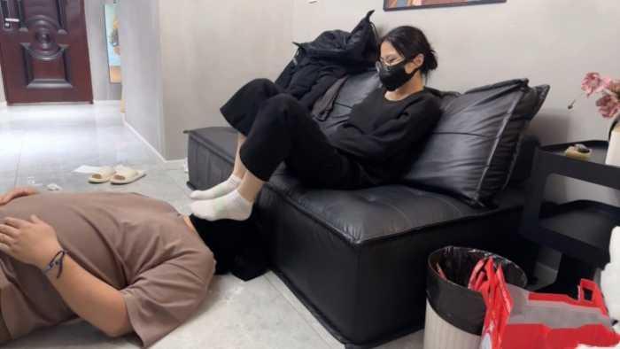 【爱秀套图】【睹物丝拍】棉袜小茹被同学表白后调教 ACYC-4033