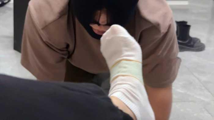 【爱秀套图】【睹物丝拍】棉袜小茹被同学表白后调教 ACYC-4033