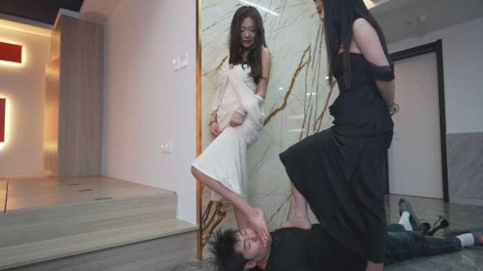【爱秀套图】双S大美脚重度深喉窒息后芭蕾舞全体重脚尖踩脖子霍霍死狗 YC-241217