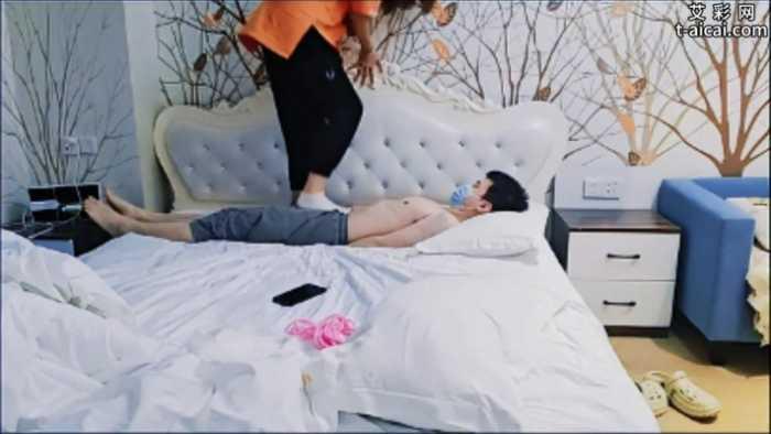 【爱秀套图】【啦啦啦】女大学生校园暴力式踢踹踩踏 ACYC-3829
