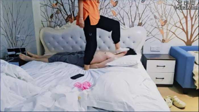 【爱秀套图】【啦啦啦】女大学生校园暴力式踢踹踩踏 ACYC-3829