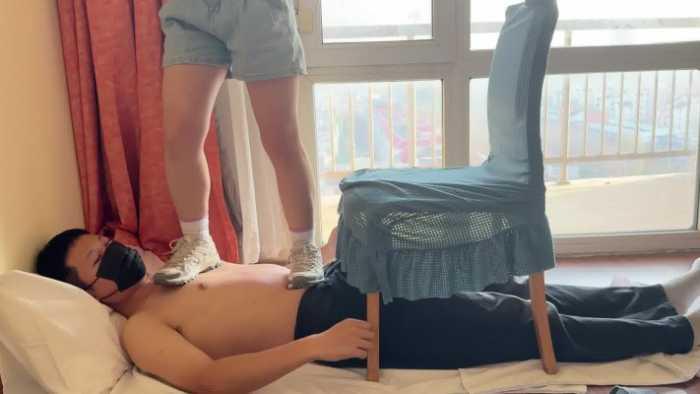 【爱秀套图】【素人老师】素人小琴老师的运动鞋跳踩 YC-241225-2
