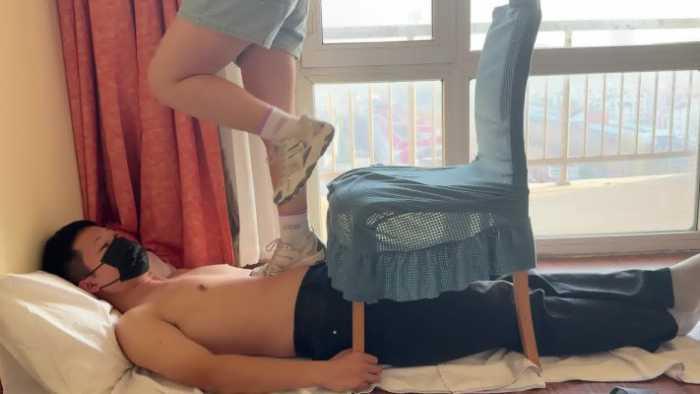 【爱秀套图】【素人老师】素人小琴老师的运动鞋跳踩 YC-241225-2