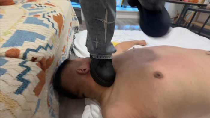 【爱秀套图】【无双Sama】线下约调实录，舔超脏鞋底喂酸奶 YC-241228