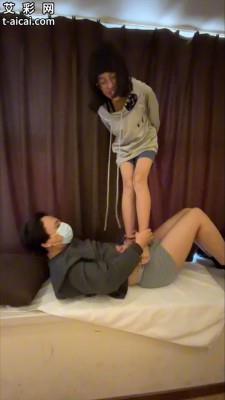 【爱秀套图】【萝莉酱】学生妹疯狂跺跳踩裆 ACYC-4065