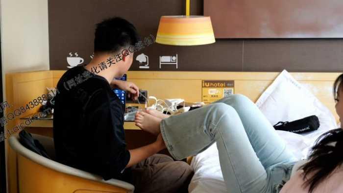 【爱秀套图】【第5风格】00后下班日常喂同事吃脚 YC-250102-7