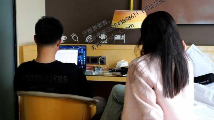 【爱秀套图】【第5风格】00后下班日常喂同事吃脚 YC-250102-7