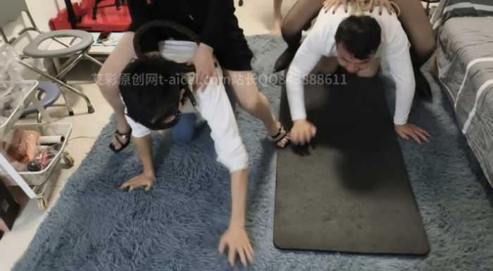 【爱秀套图】modelS-三主虐双狗 YC-250103