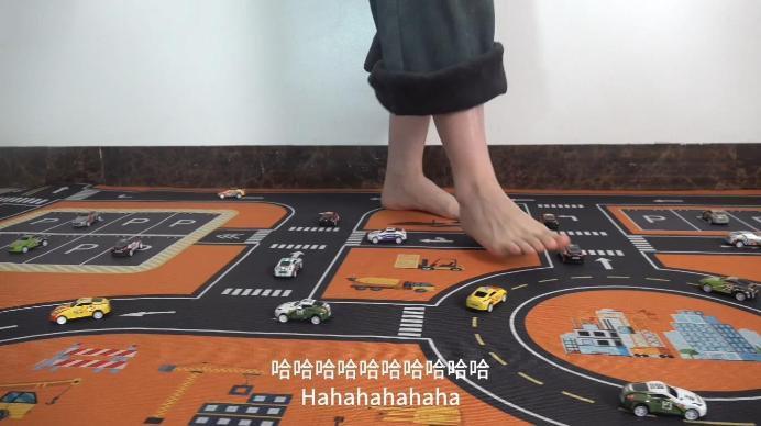 【爱秀套图】【南国原创】婷S女巨人踩踏城市语言羞辱嘲笑无情摧毁城市 YC-250111-6