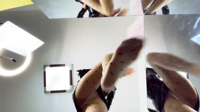 【爱秀套图】LCT107b愤怒晓G粗口辱骂丝袜脚跺杀下贱女M小三 POV女女羞辱 ACYC-1551