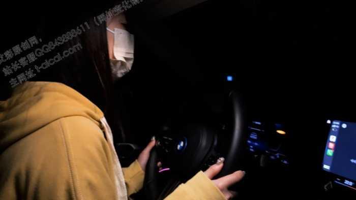 【爱秀套图】【第5风格】00后学车第一视角被舔脚 YC-250126-8