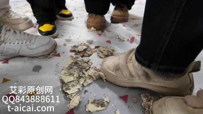 【爱秀套图】『chnnsct1818』脏黑馒头混合圣水喂食贱狗 YC-250129-6