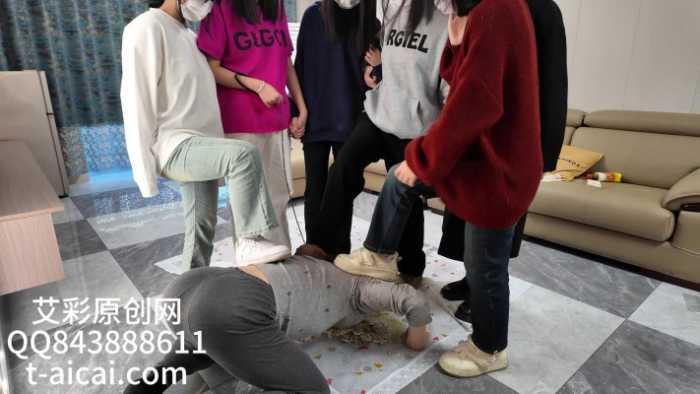 【爱秀套图】『chnnsct1818』脏黑馒头混合圣水喂食贱狗 YC-250129-6