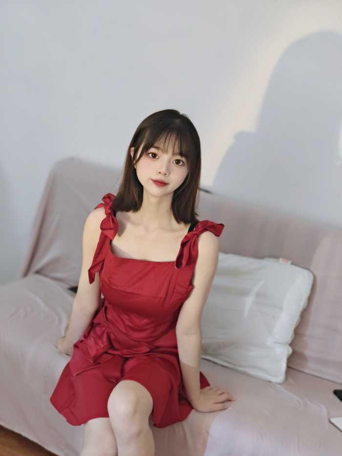【爱秀套图】娇娇舔脚盛宴虐乳