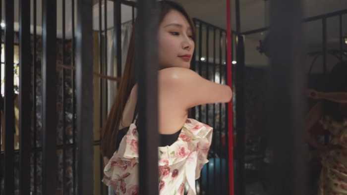 【爱秀套图】大型鞭打专场，顶级剧情定制，抢闺蜜男友若抢不到就毁掉！YC-250130-7