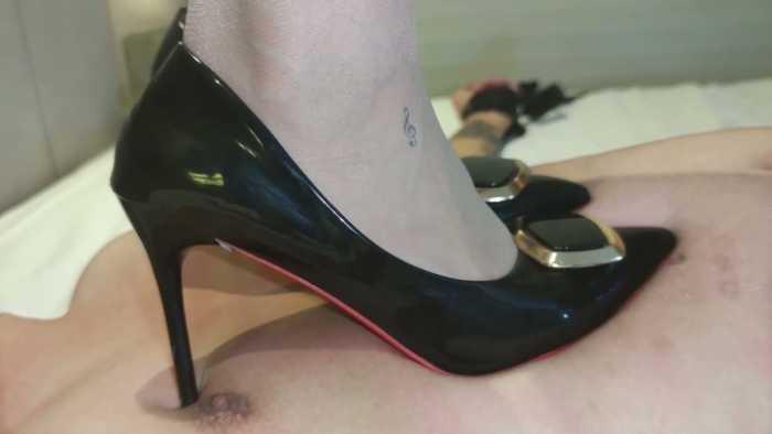 【网盘】春节档：捆绑束缚奴隶四肢，任由小鱼女神在床上高跟蹦迪，无视脚下生灵 YC-250203-2