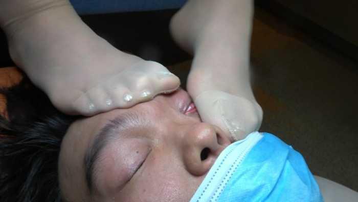 【爱秀套图】【领主老大】丝袜脚残忍虐待眼睛 YC-250207-3