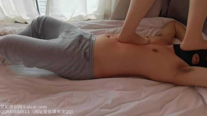 【爱秀套图】新女大肉丝重踩18分钟 YC-250208-7