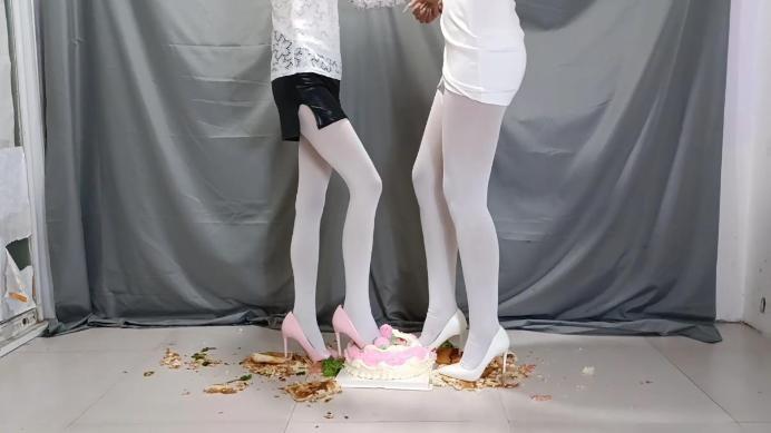 【网盘】丽人馆。双S踩踏生日蛋糕，两双高跟鞋上粘满了恶心的奶油，应该怎么清理呢YC-250212-3