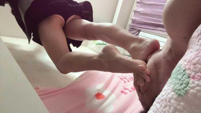 【爱秀套图】【兔粉粉】脚下的玩物 YC-250215-4