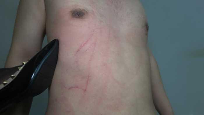 【网盘】【曼曼】高跟踩乳，铆钉划踹贱狗 YC-250218-9