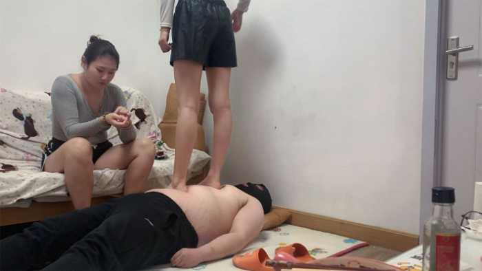【爱秀套图】『高兴儿』带BBW闺蜜三人轮流踩踏 YC-250219-5