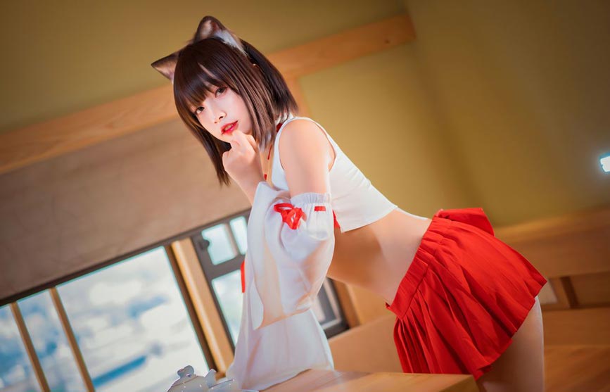 Neko-薇薇 巫女