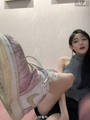 【网盘】腹黑莫瑶女神女巨人缩小前男友踩死 moyao003