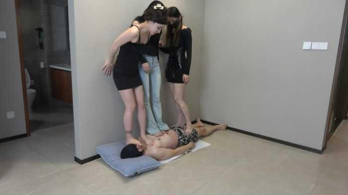 【网盘】【领主老大】三主窒息试踩踏 YC-250522-5