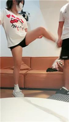 【网盘】【西西】学生主-拖鞋白袜踩虐/赏赐圣水bf43590