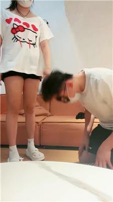 【网盘】【西西】学生主-拖鞋白袜踩虐/赏赐圣水bf43590