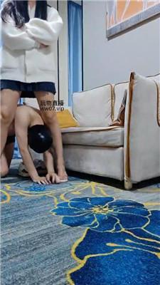 上头姐妹团素人大学生-强制闻鞋子 JS250303-27